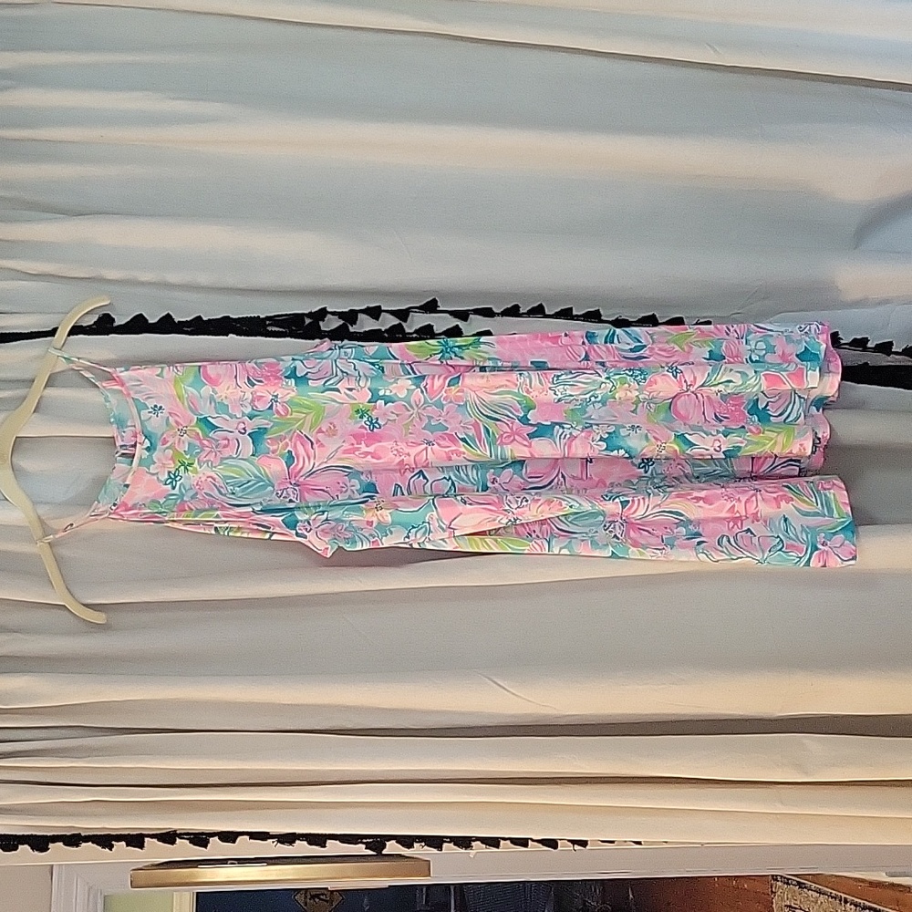 NEVER WORE LILLY PULITZER